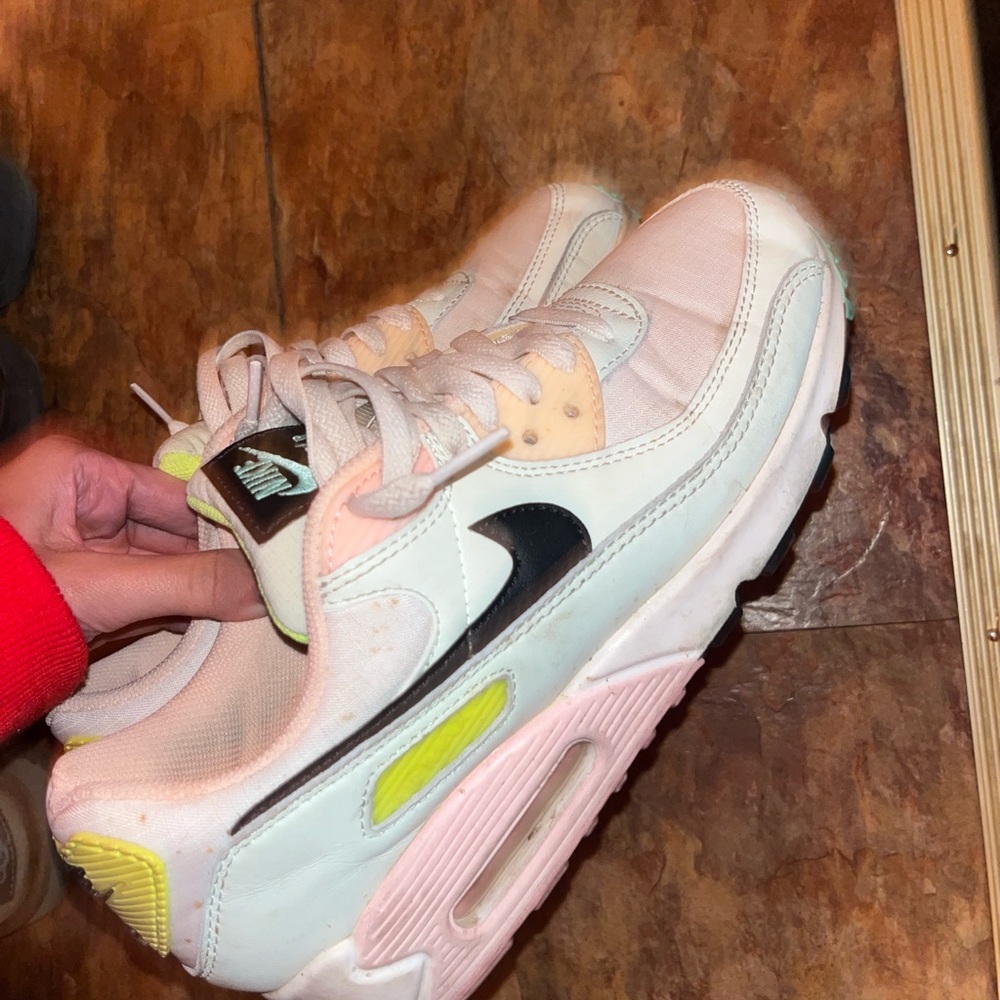 Nike Air Max Sneakers - White and Pink